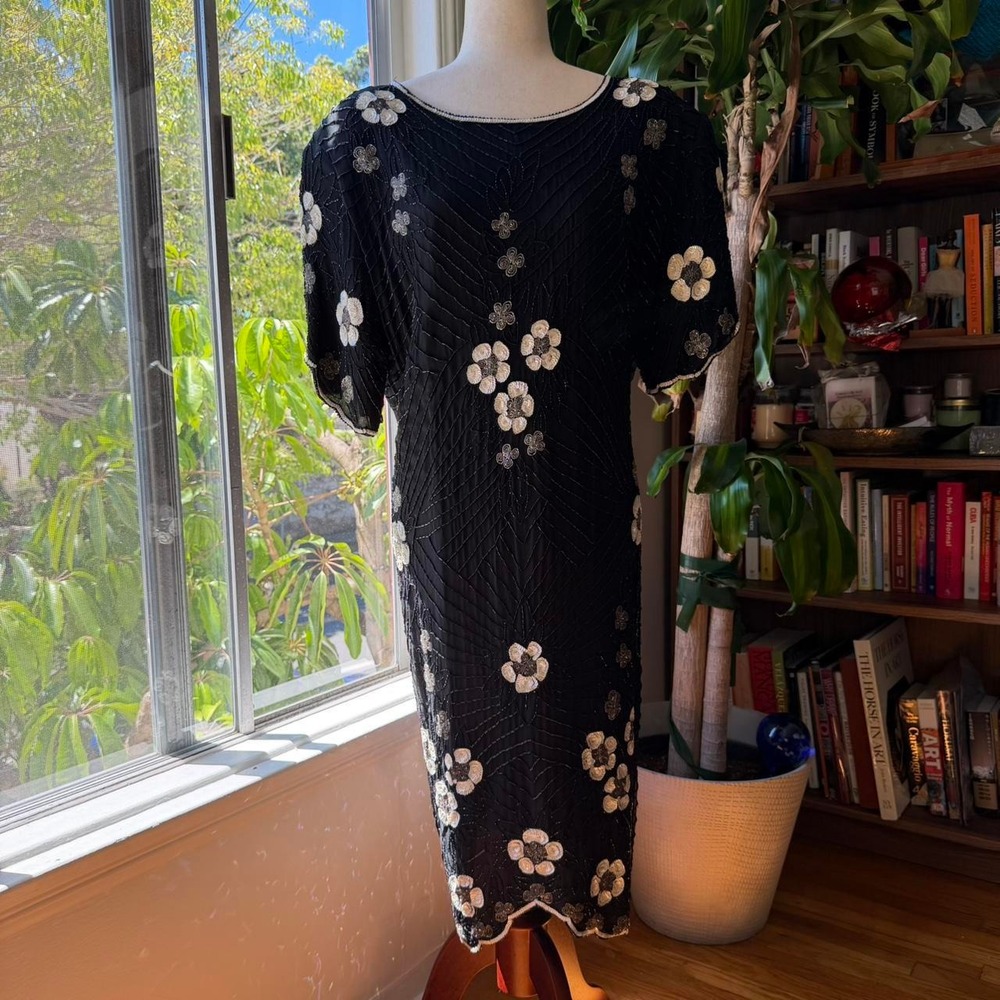 Vintage 80s Beaded Whimsygoth Formal Shift Dress Scalloped Hem Black Navy XL